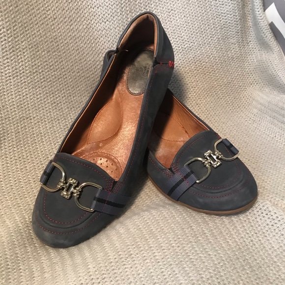 Sofft Shoes - Sofft Loafers, Navy with Silver Hardware, Size 8